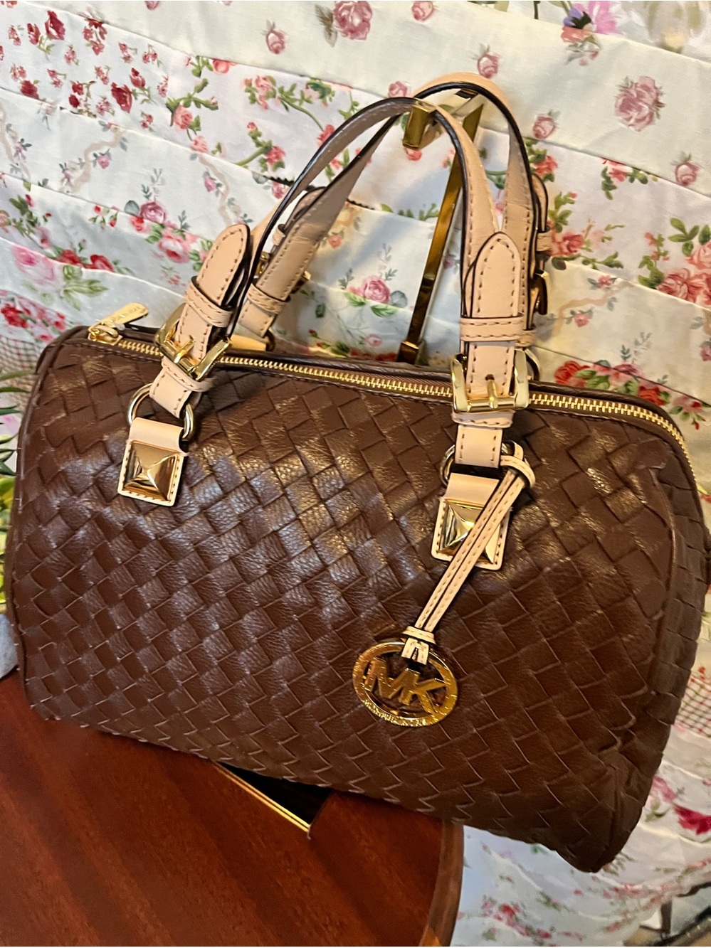 NWT Michael Kors “Grayson” satchel. Beautiful Bag!